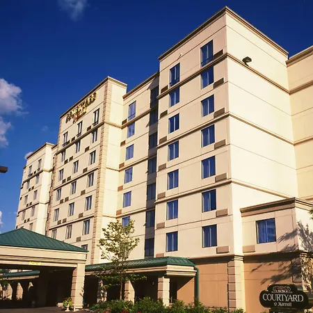 Courtyard By Marriott Toronto Airport-2
